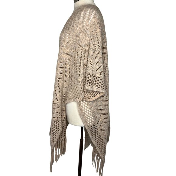 Anthropologie Akemi & Kin pink rose Ruana poncho All size fringe herringbone ope - Picture 2 of 11